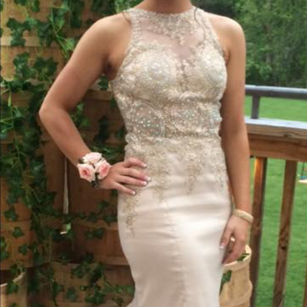 Trumpet Golden/Tan Dress